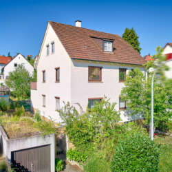Freistehendes Ein- bis Zweifamilienhaus mit schönem Garten in Esslingen Sulzgries - verkauft