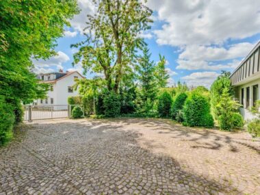 Elektrisches Eingangstor